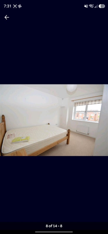 Room Marsworth Close in Manchester
