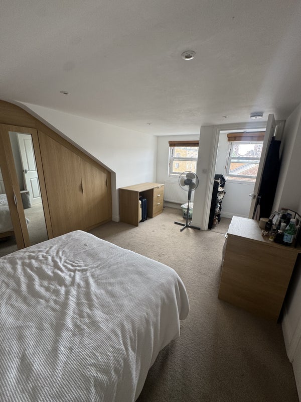 Room Charleston Street in Greater London