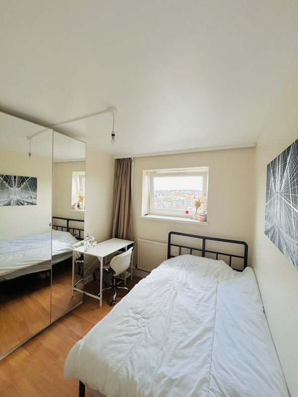 Room Castlehaven Road in Greater London