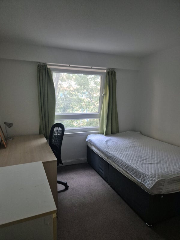 Room Park Row in Bristol