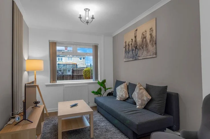 Flat Grampian Road in Wishaw