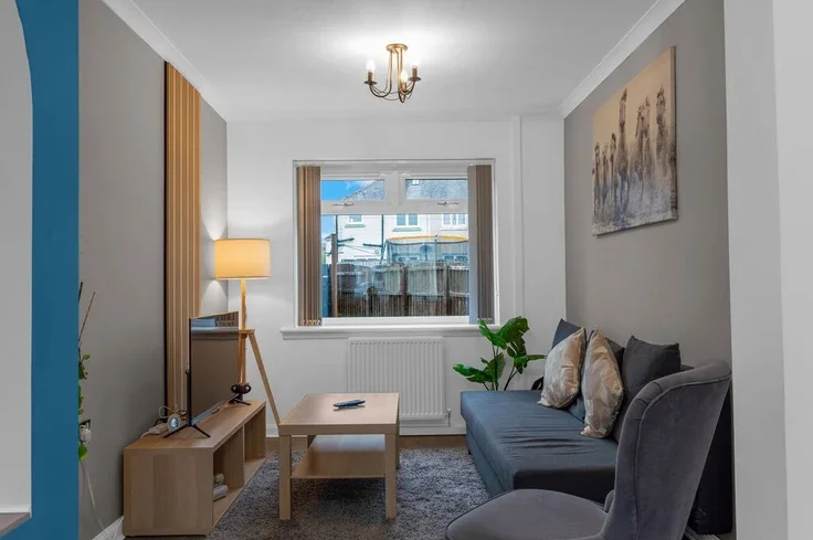 Flat Grampian Road in Wishaw