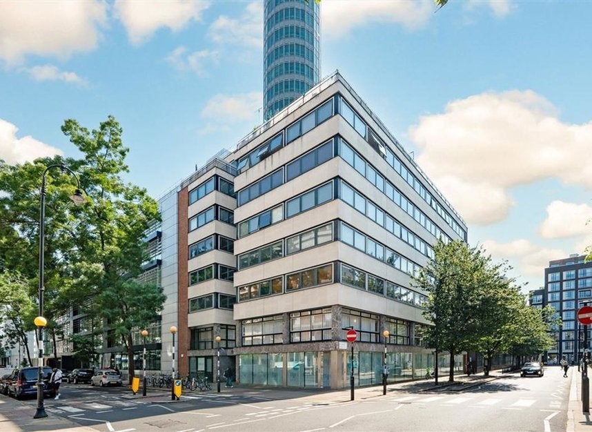 Flat Fitzroy Street in Greater London