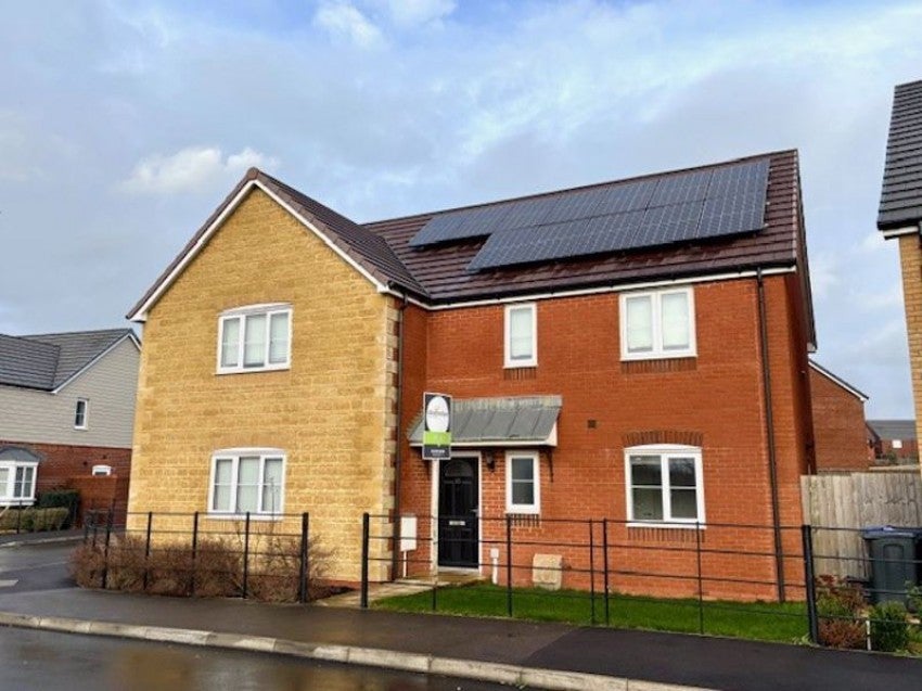 House Sycamore Drive in Calne