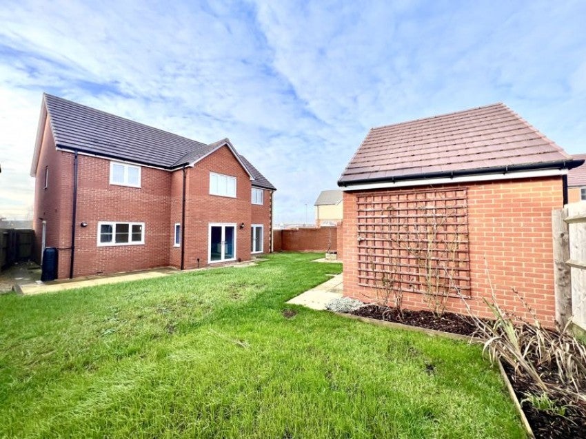 House Sycamore Drive in Calne