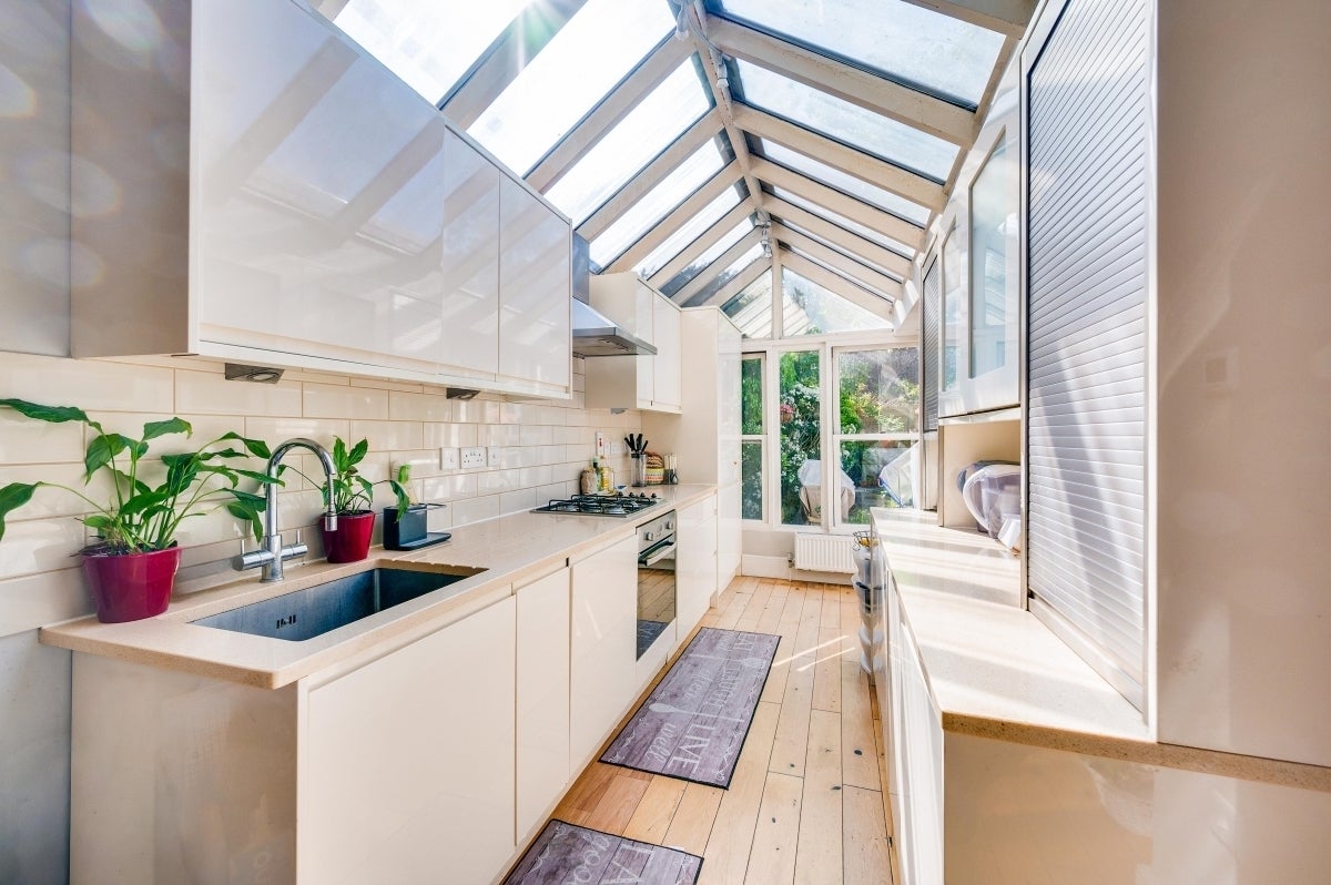 Flat Maygrove Road in Greater London