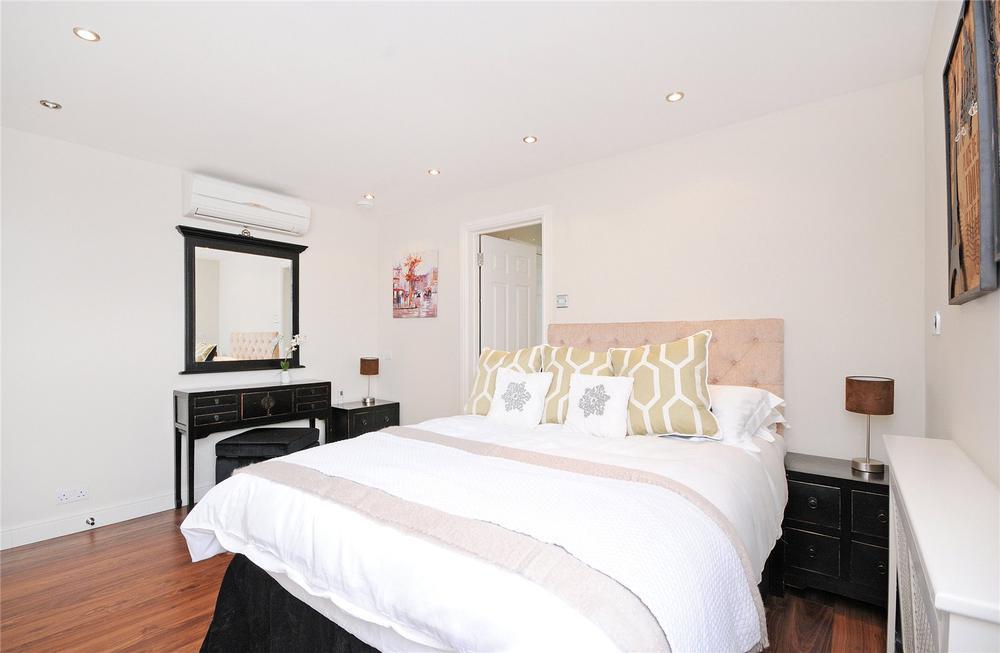 Flat Southwick Street in City of Westminster