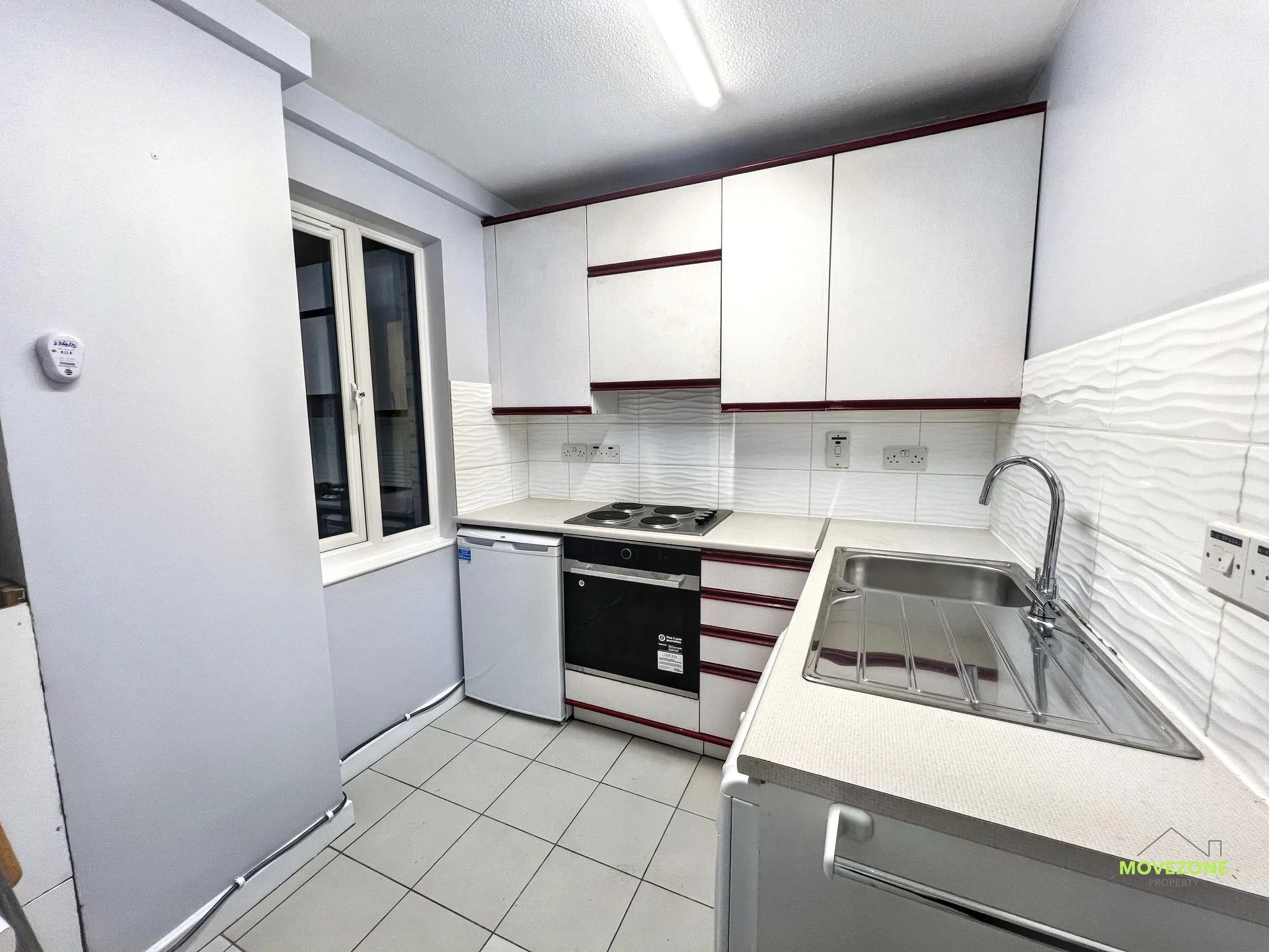 Flat Widmore Road in Greater London
