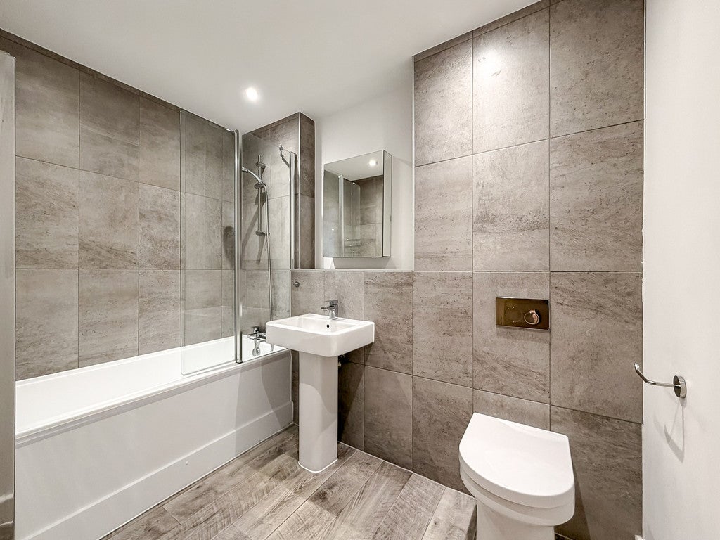 Flat Drovers Place in Huntingdonshire