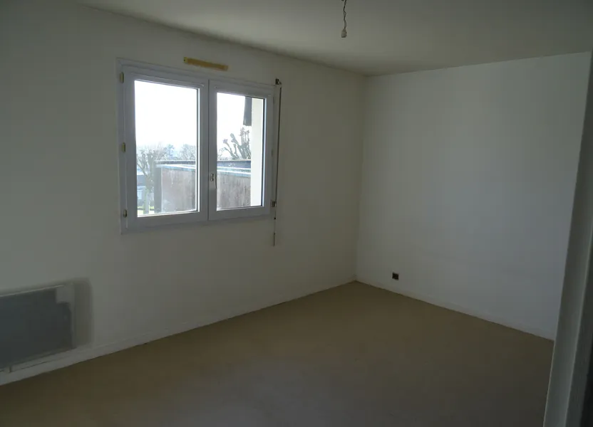 Flat Place Léon Cheminant in Saint-Renan