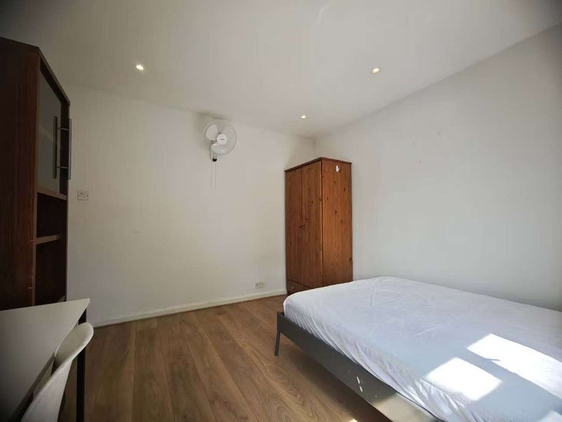Room Muirfield in Greater London