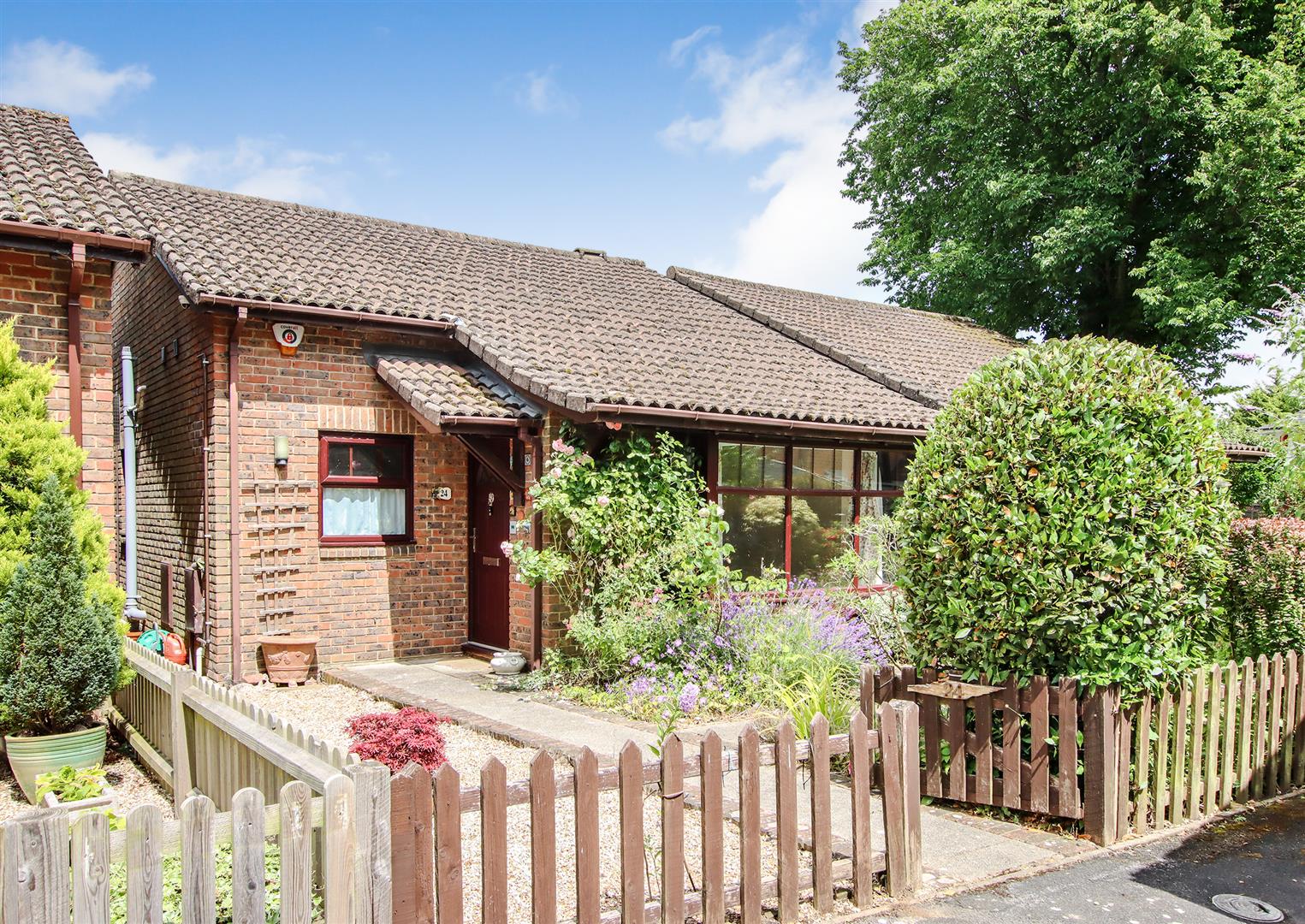 House Woodley Gardens in New Forest