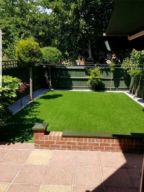 Room Surlingham Close in Greater London