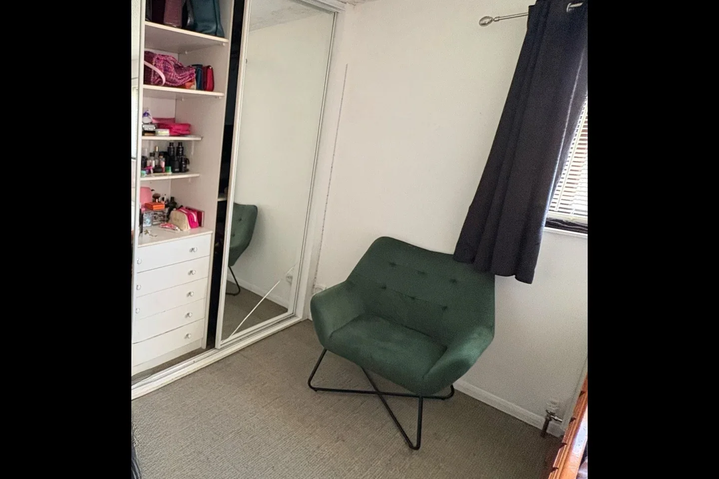 Room Surlingham Close in Greater London