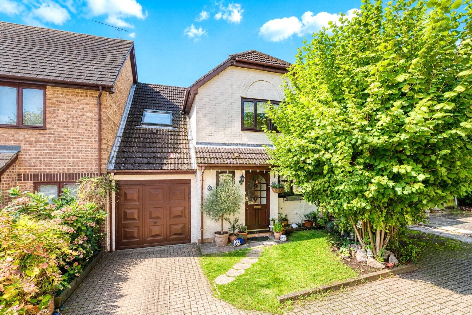 House St. Christopher's Gardens in Chavey Down