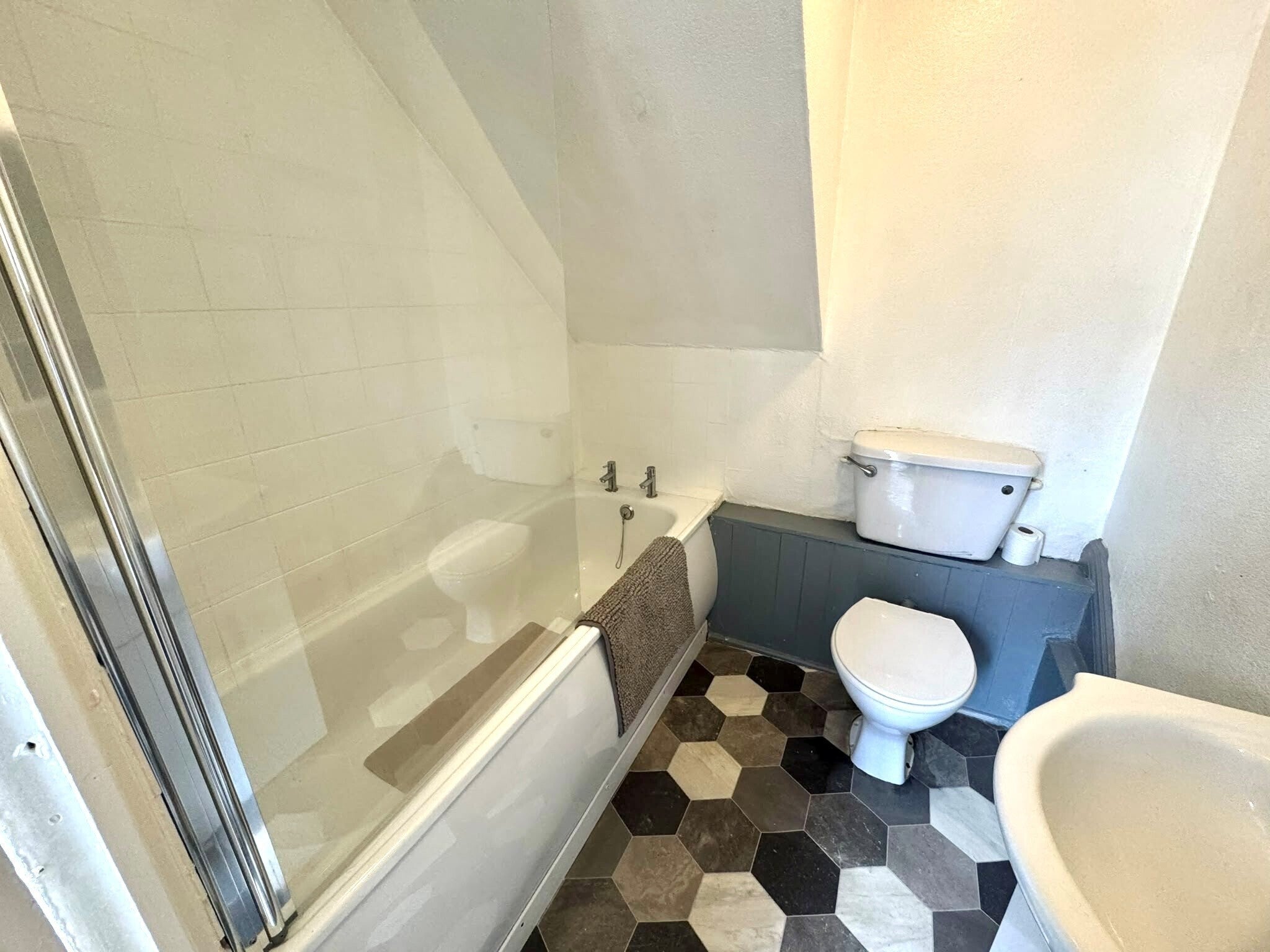 Flat Greenbank Road in Birkenhead