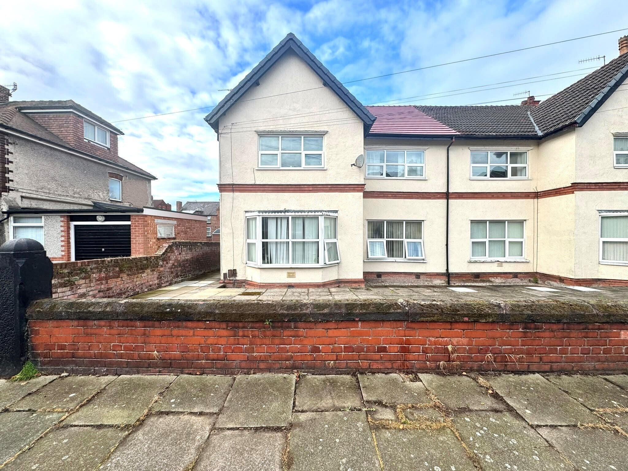 Flat Greenbank Road in Birkenhead