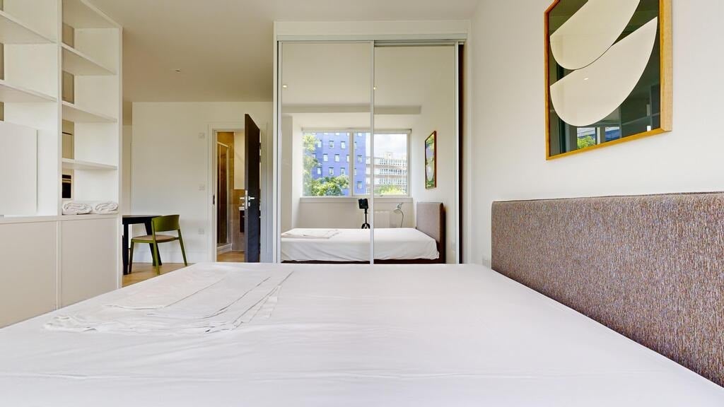 Flat Humphry Repton Lane in Greater London