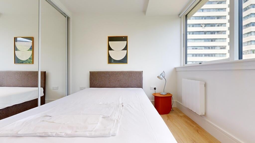 Flat Humphry Repton Lane in Greater London