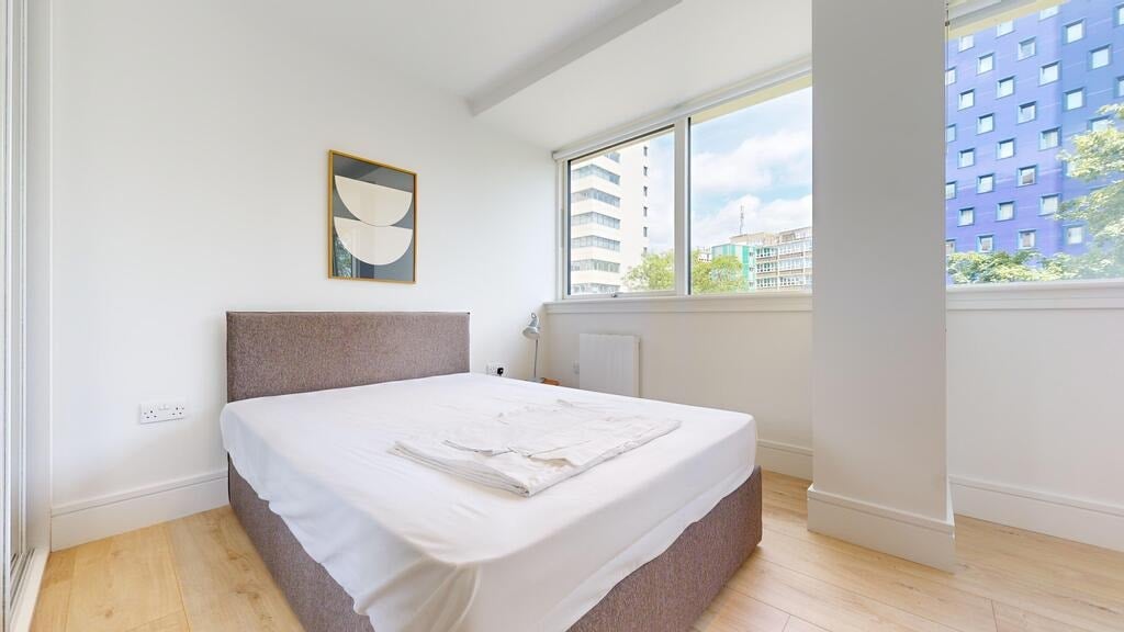Flat Humphry Repton Lane in Greater London