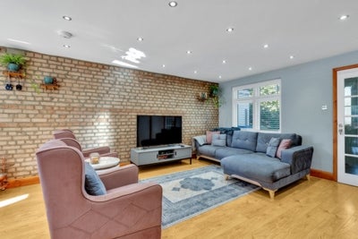 House Manor Way in London
