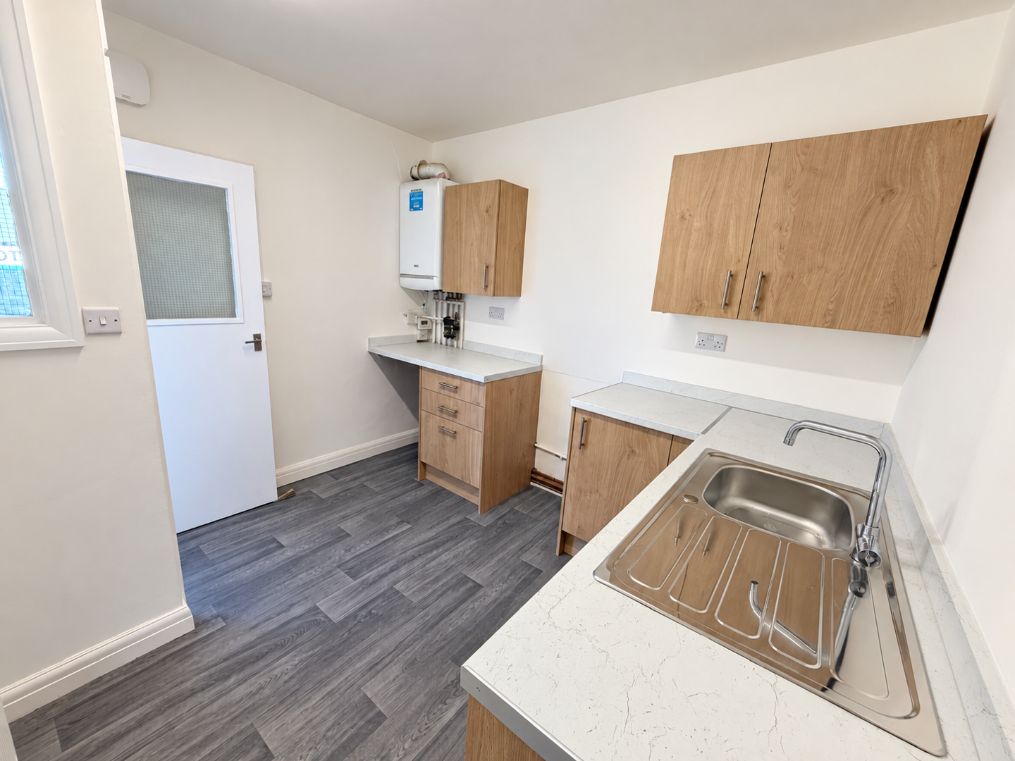 Flat New Lane in Ashfield