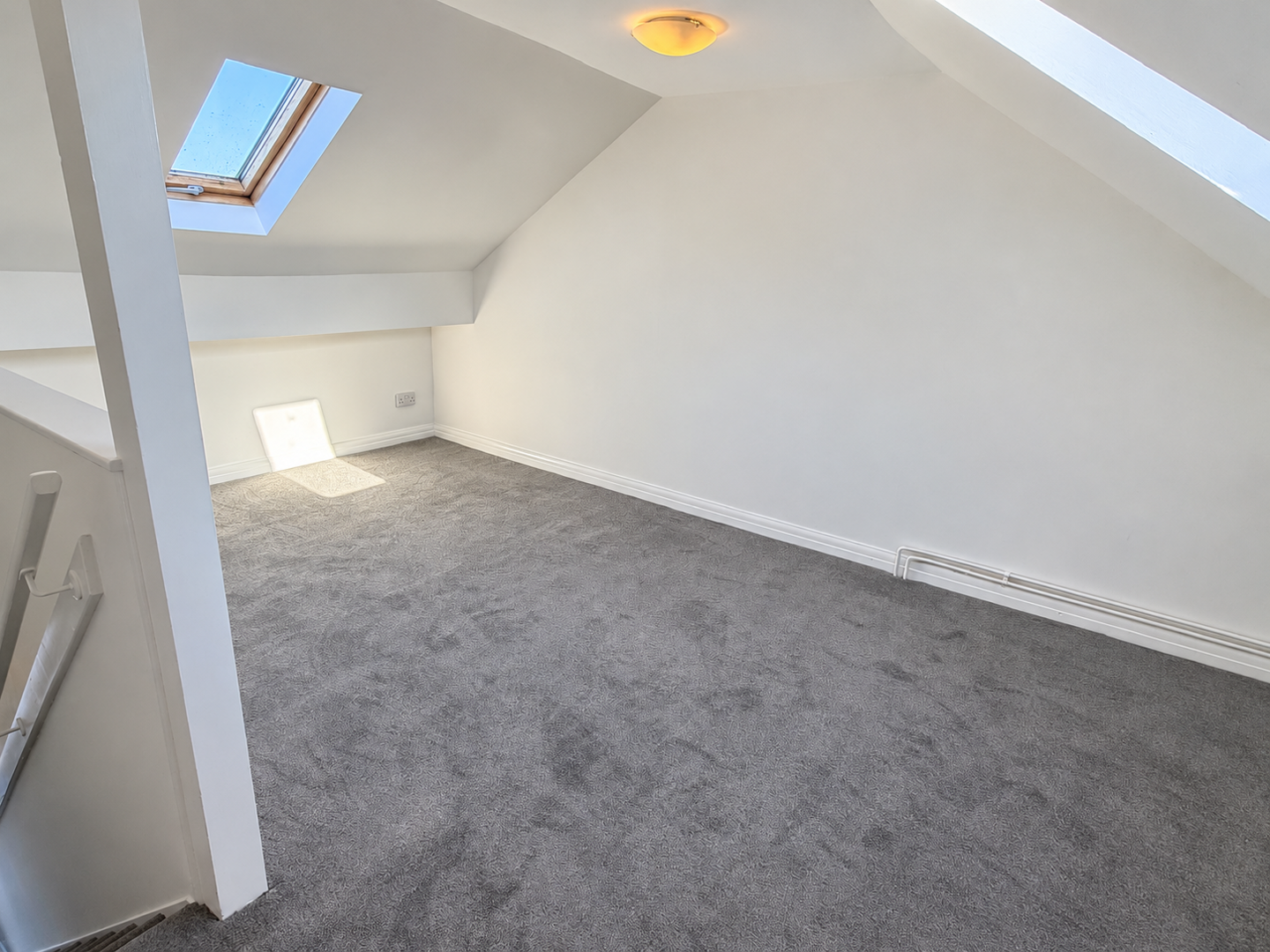 Flat New Lane in Ashfield