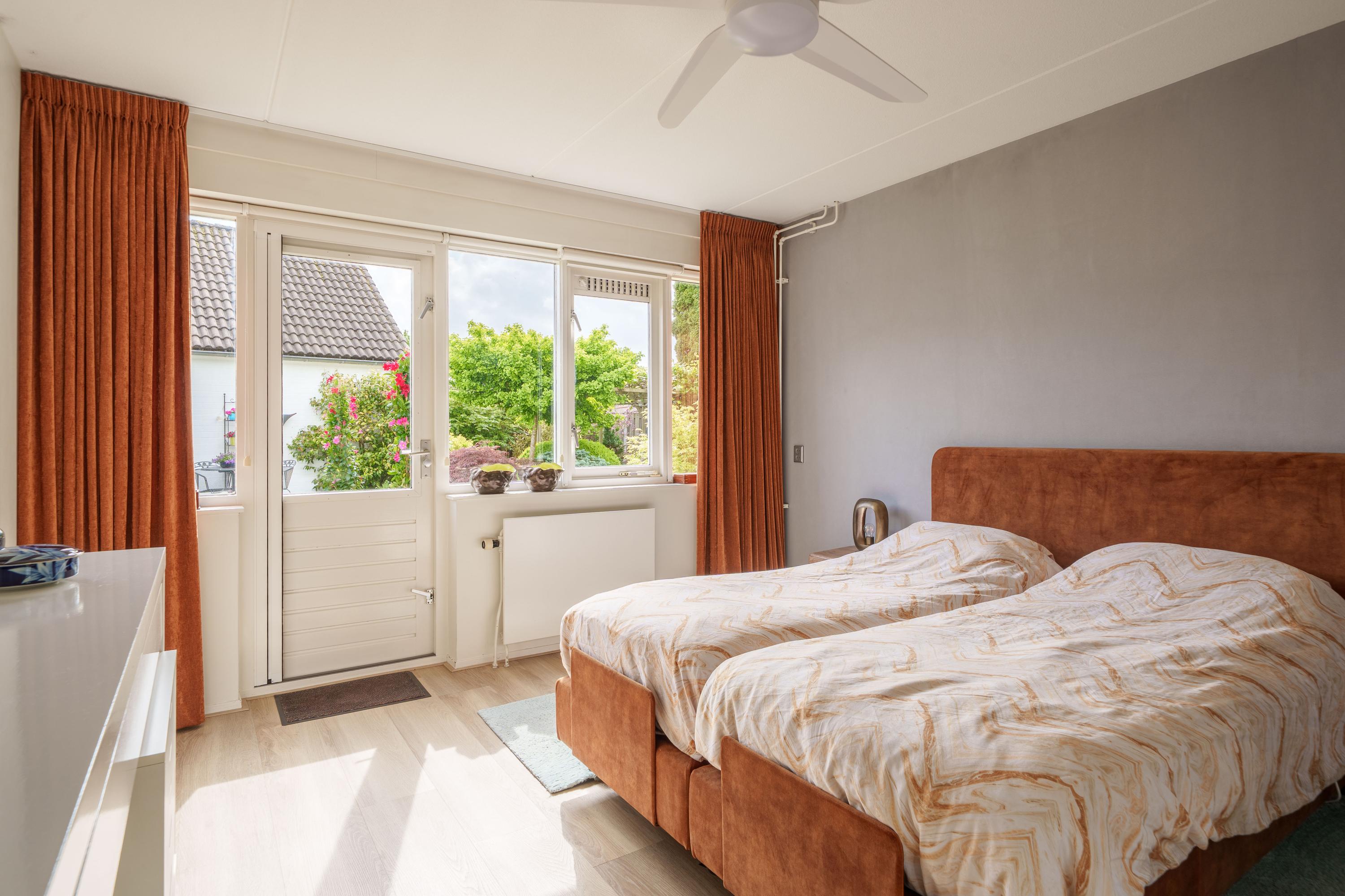 Tussenwoning te koop: Madernastraat 67, Almere