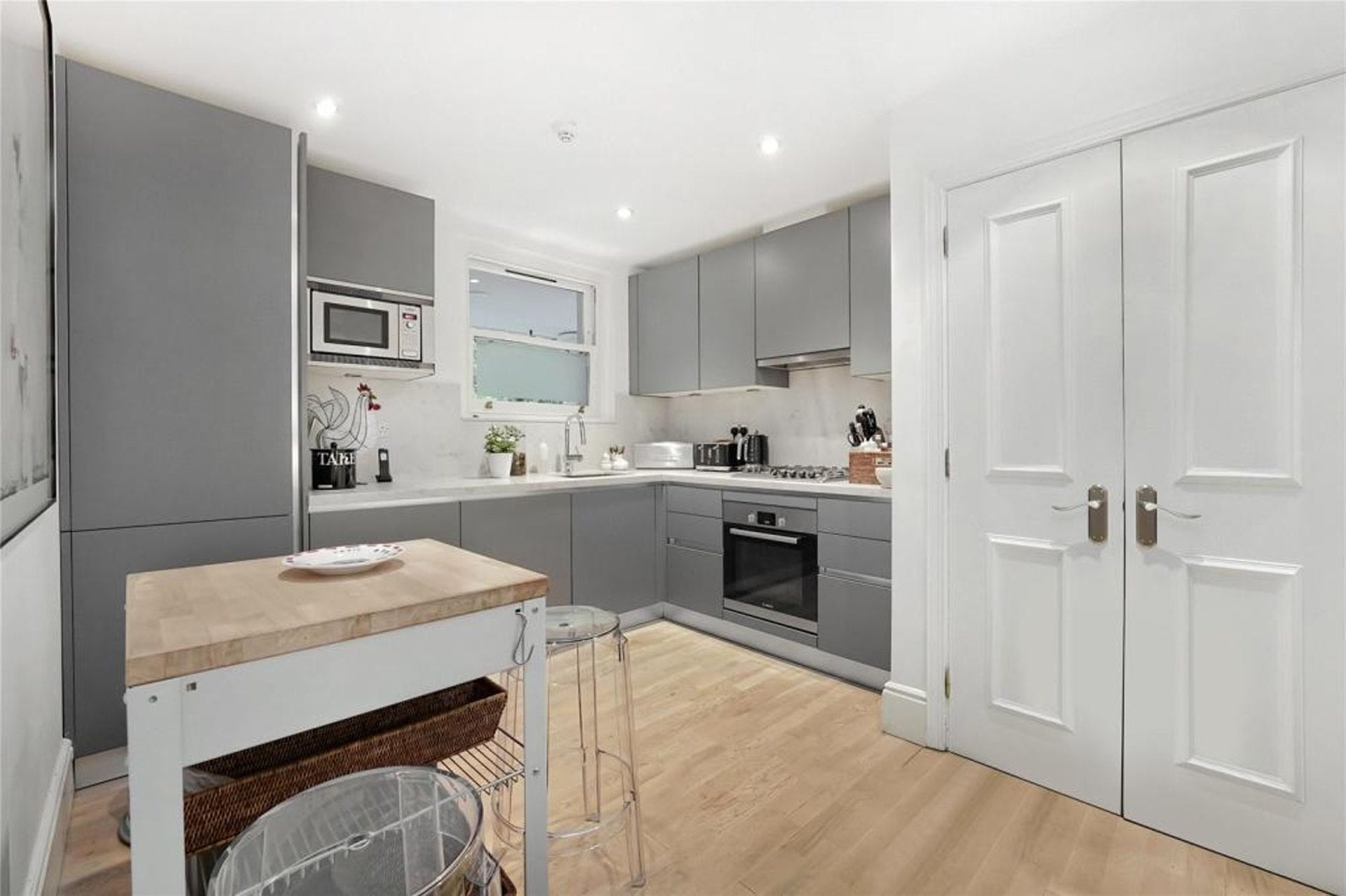 Flat Stanhope Gardens in Greater London