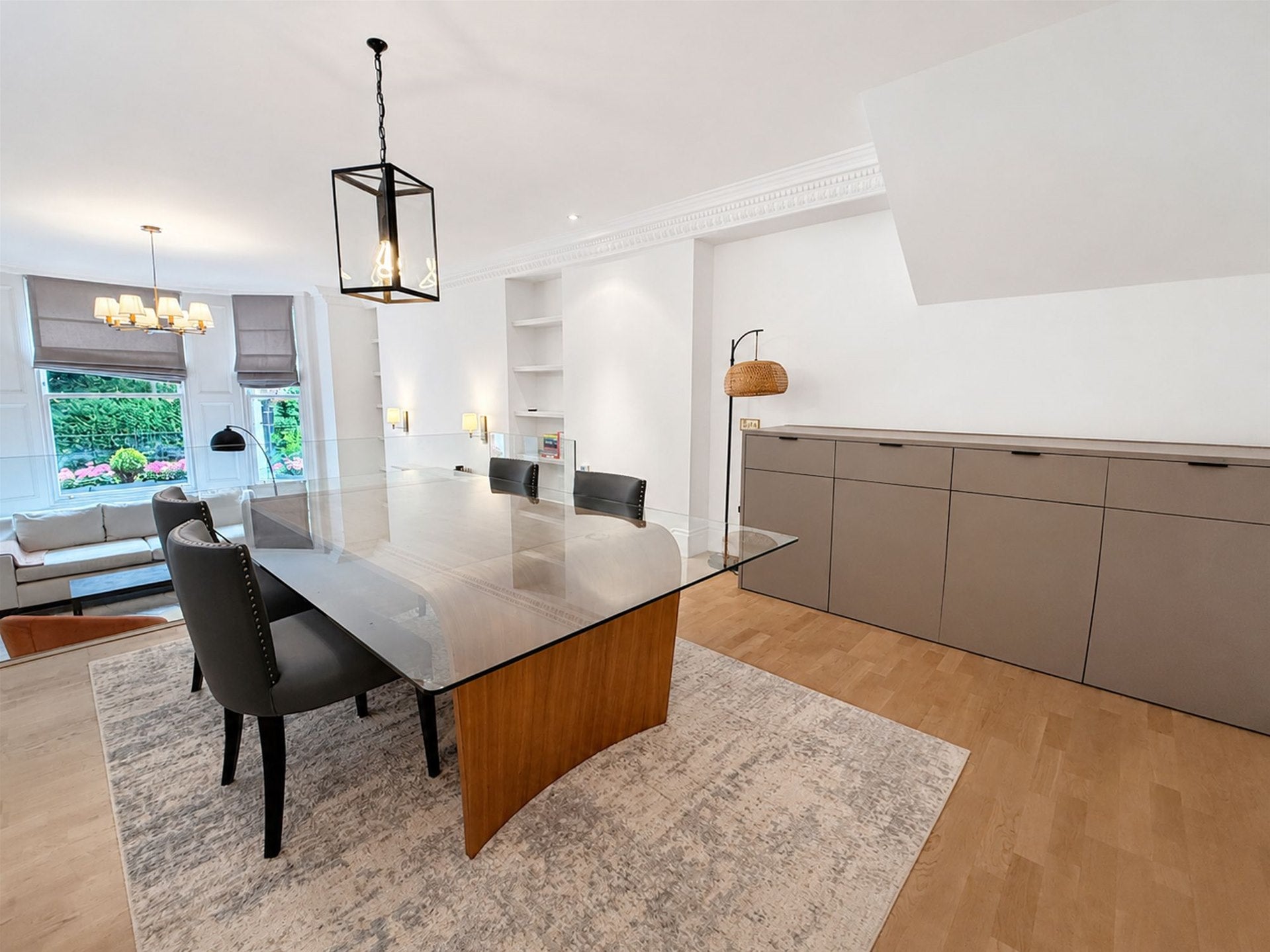 Flat Stanhope Gardens in Greater London