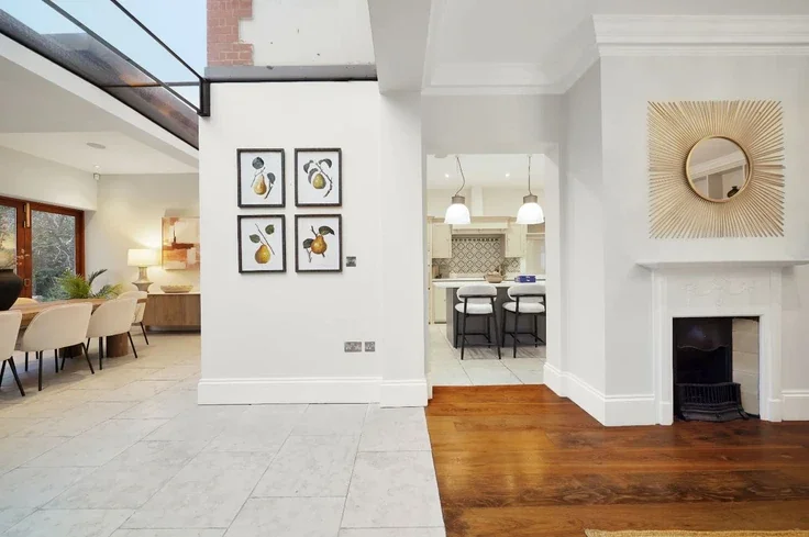House Ridgway in Greater London