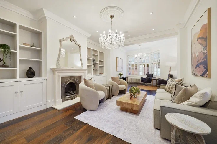 House Ridgway in Greater London