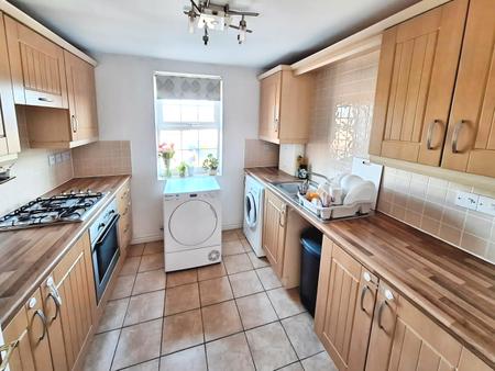Flat Oundle Road in Peterborough
