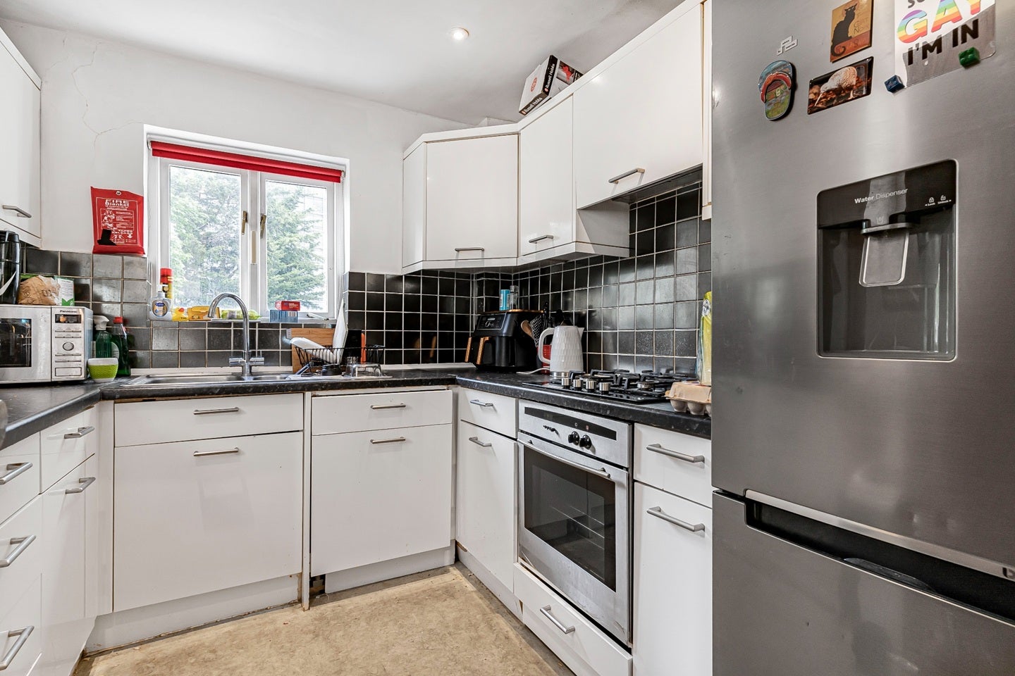 Room Lillie Road in Greater London