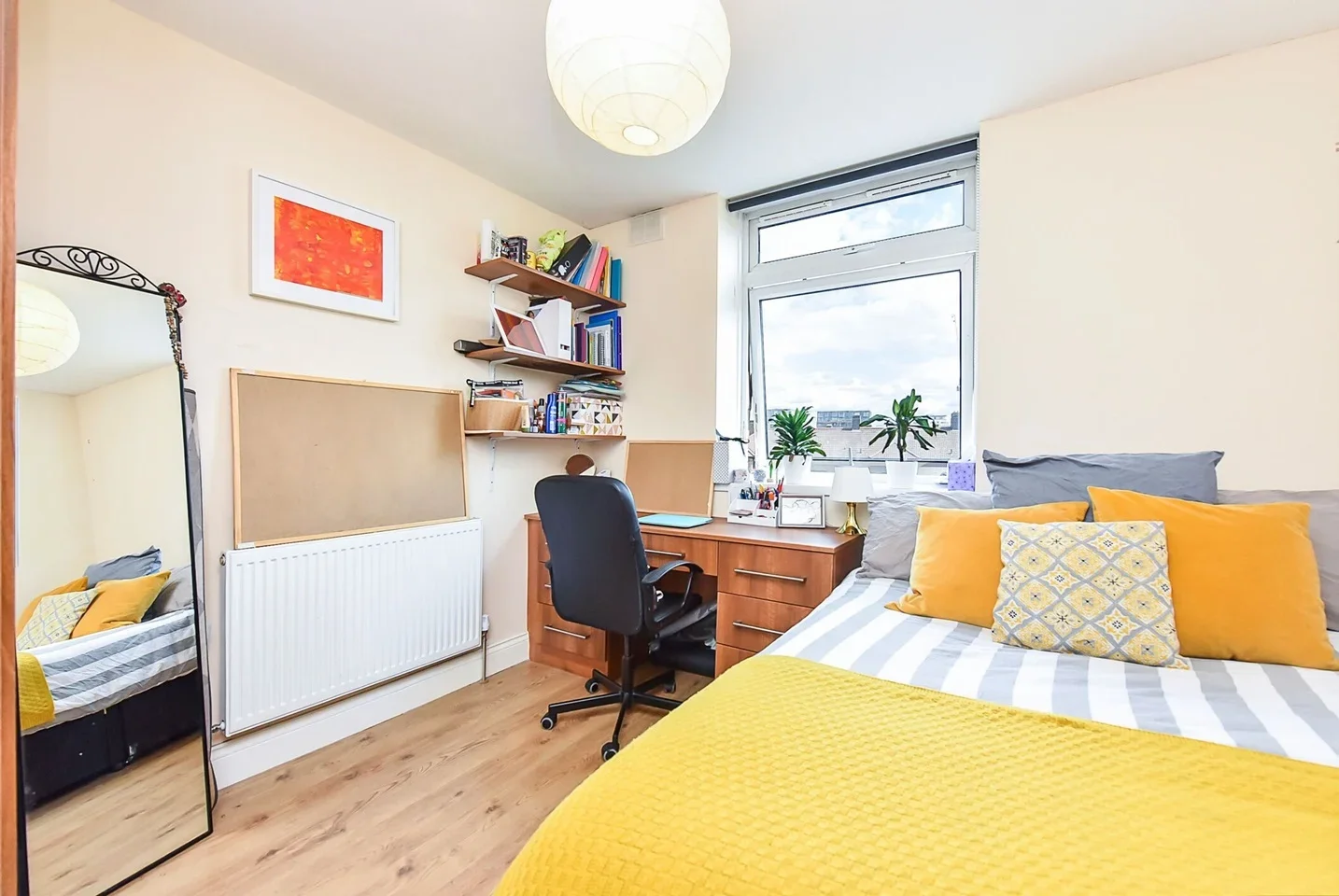 Flat Devons Road in Greater London