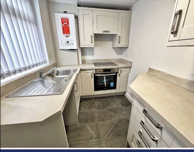 Room King's Road in Tameside
