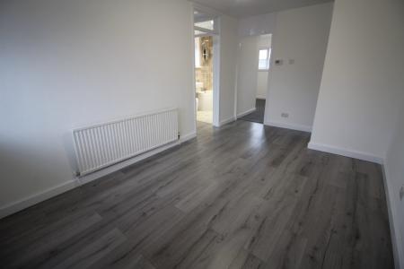 Flat Andover Avenue in Middleton