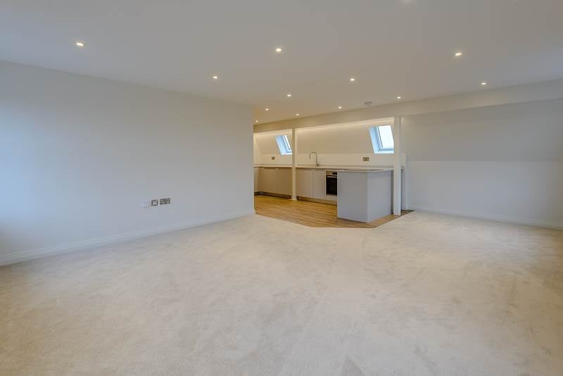 Flat Stratford Drive in Wooburn Green