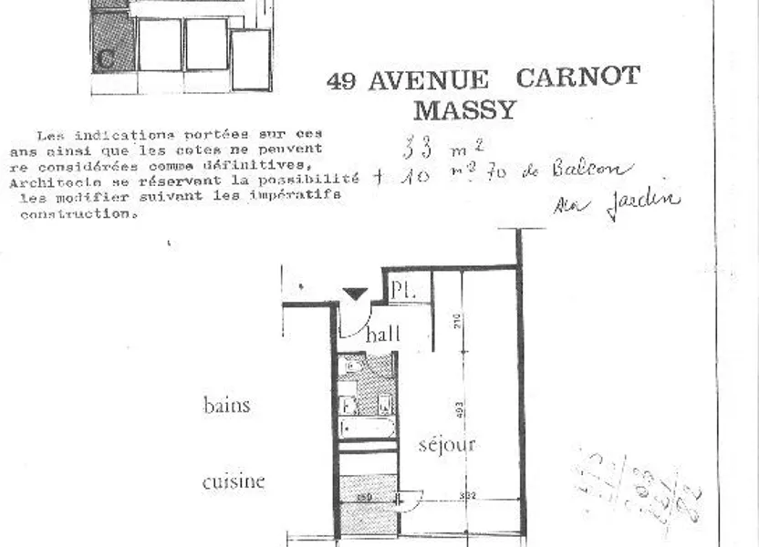 Flat Avenue Carnot in Massy