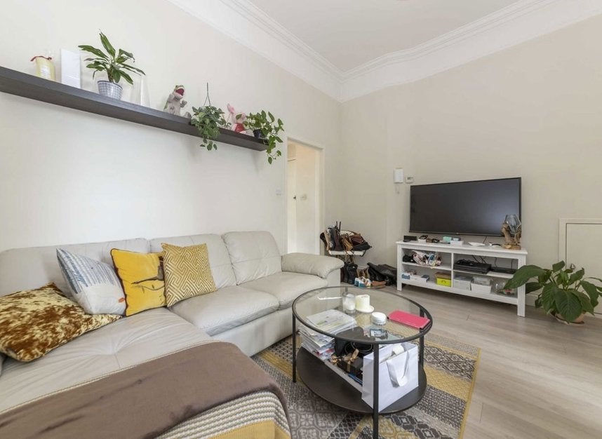 Flat Chepstow Road in City of Westminster