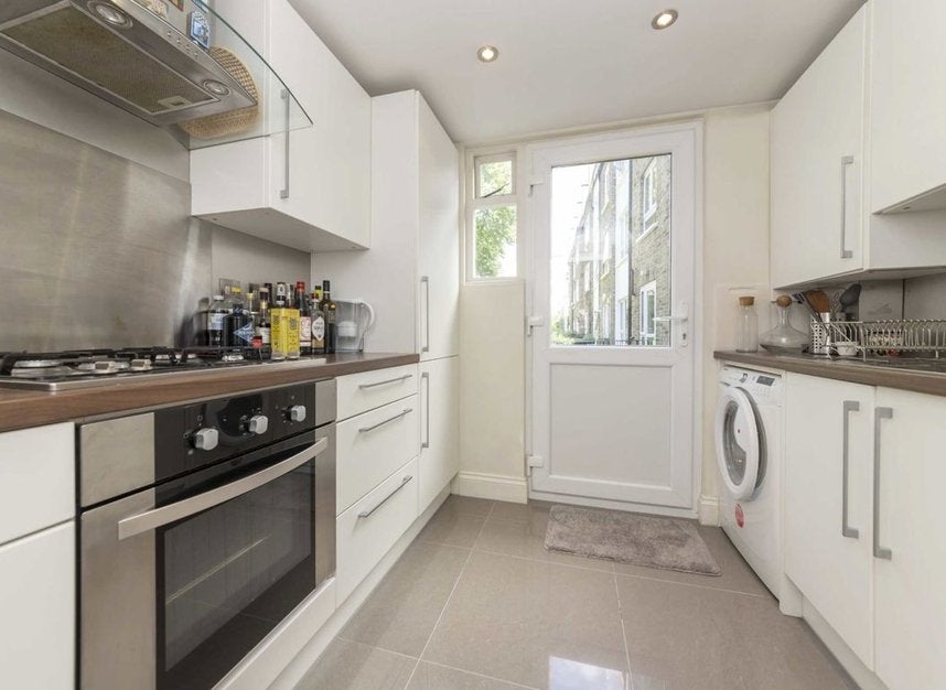 Flat Chepstow Road in City of Westminster