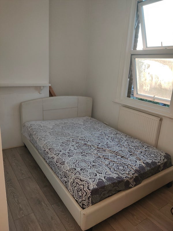 Room Herbert Road in Greater London