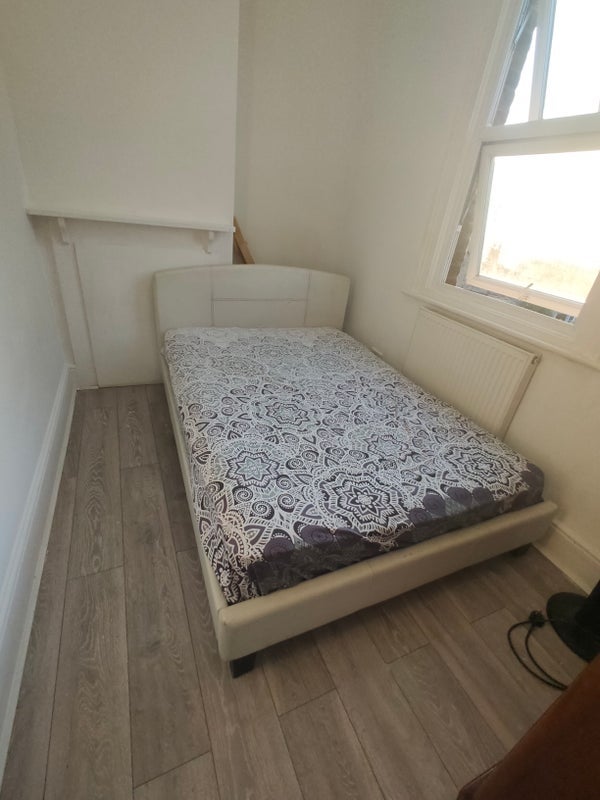 Room Herbert Road in Greater London