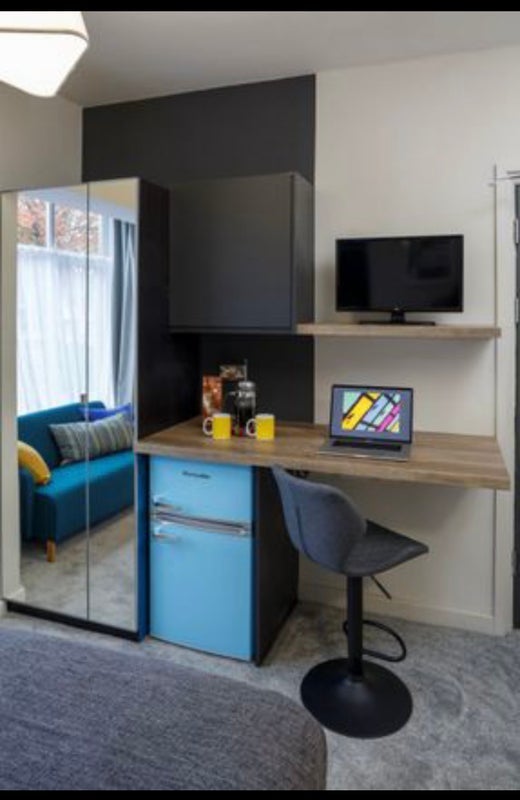 Room Westley Road in Birmingham