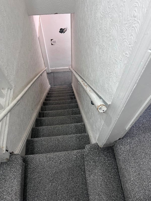 Room Holmfield Avenue West in Manchester