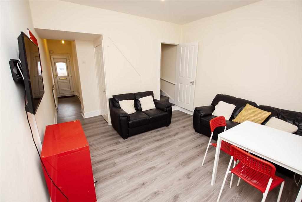 Flat Tiverton Road in Birmingham