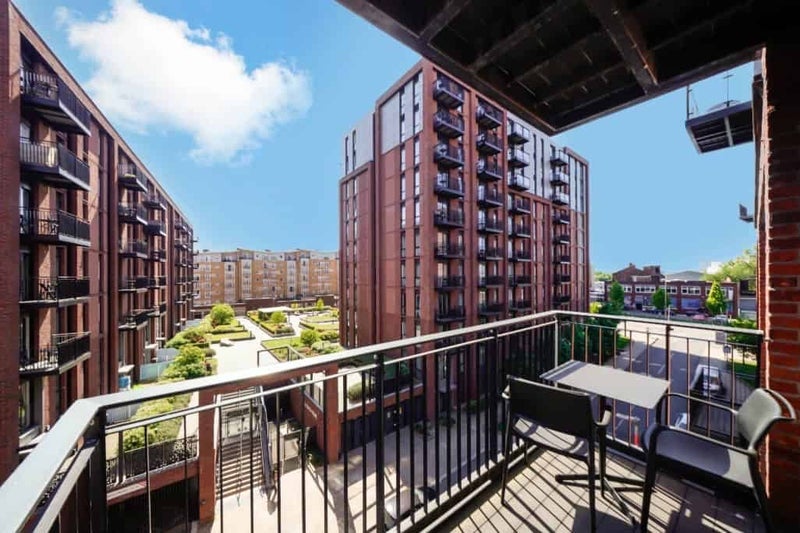 Room Middlewood Street in Salford