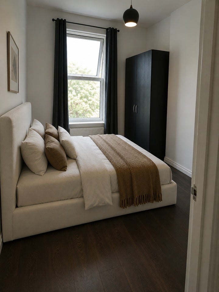 Flat Ladbroke Grove in Greater London