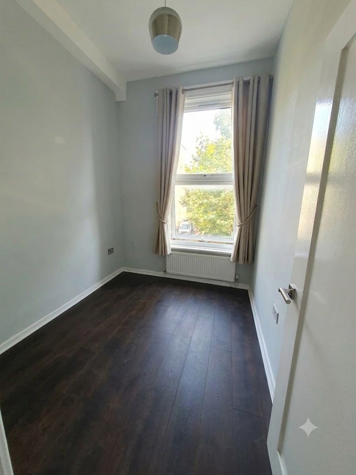 Flat Ladbroke Grove in Greater London