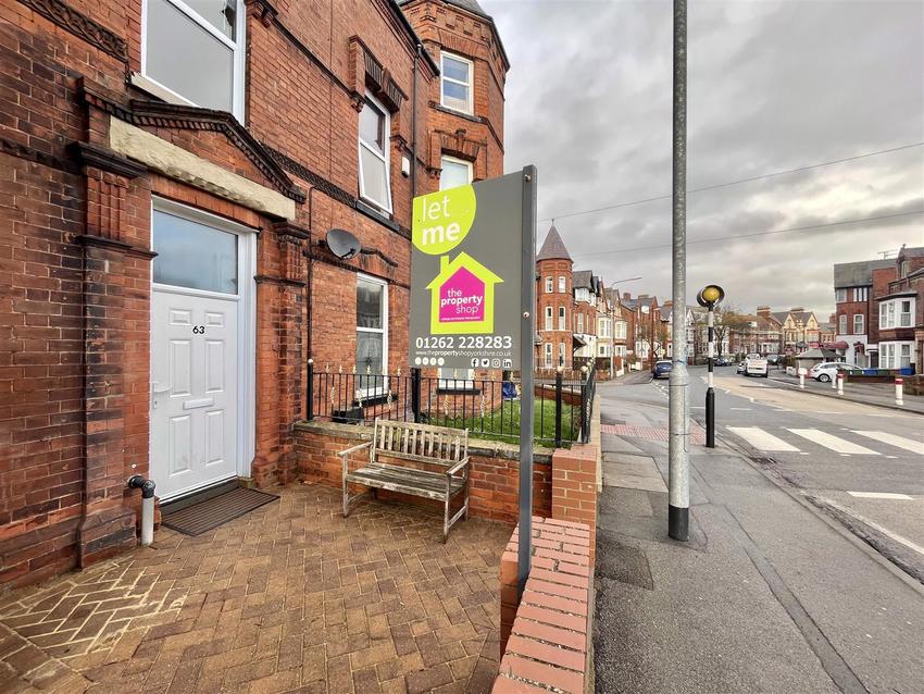 Flat Wellington Road in Bridlington